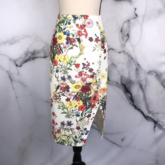 Lucy Paris Dresses & Skirts - 🦋LUCY PARIS🦋 floral print pencil midi skirt